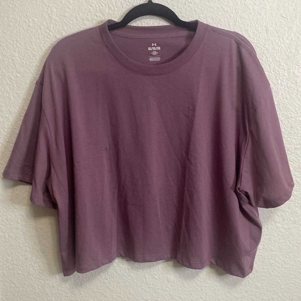 Under Armour crop simple tee size XL purple